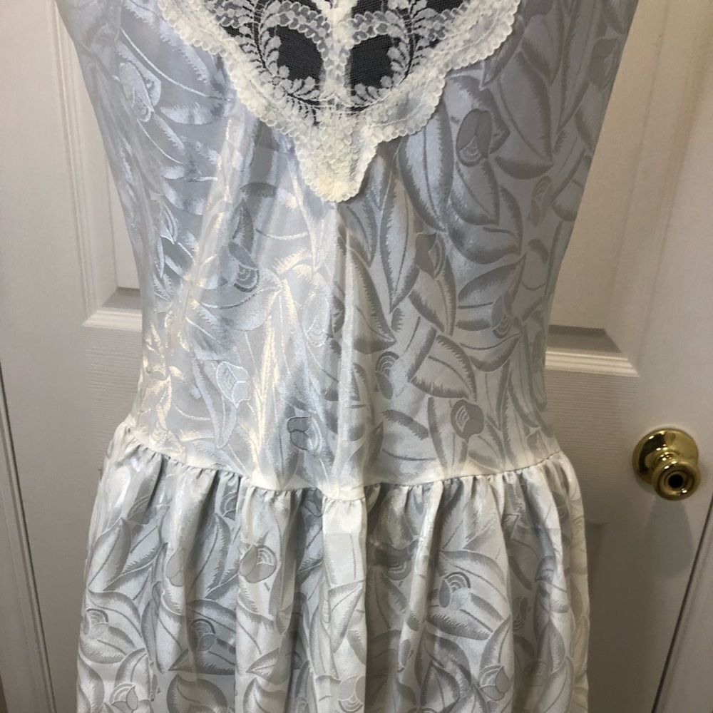 Erika Taylor vintage off white negligee nightgown, size medium - Picture 6 of 16